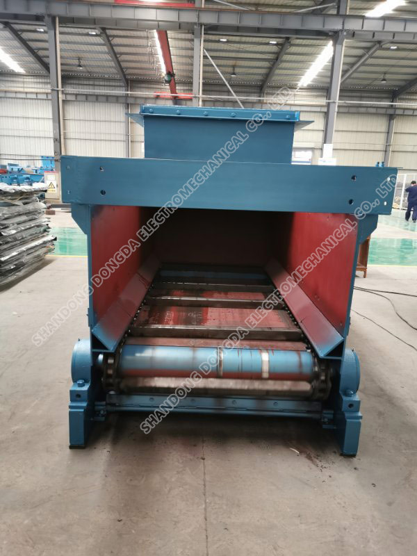 GLL3300/22 chain feeder