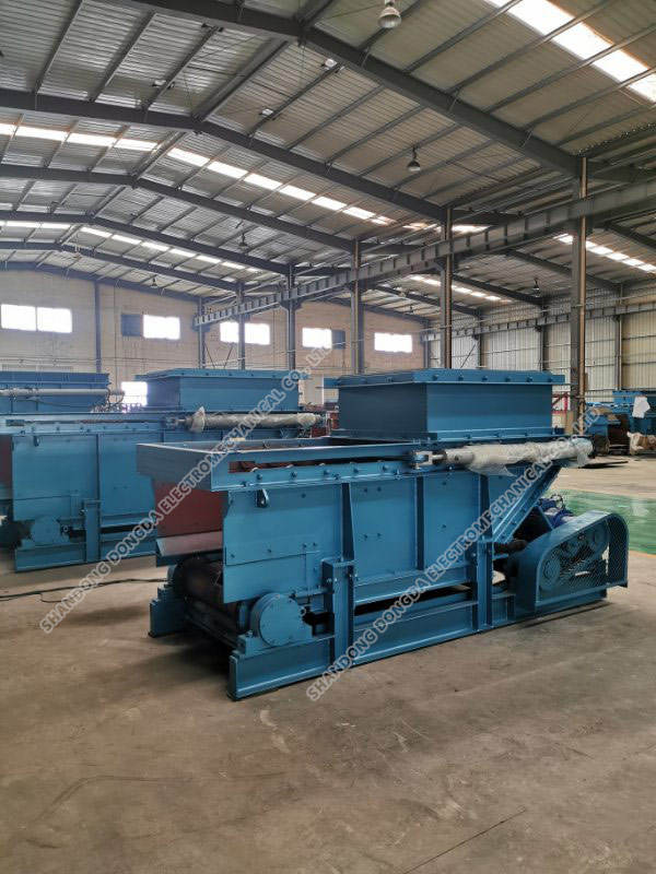 GLL4400/30 chain feeder