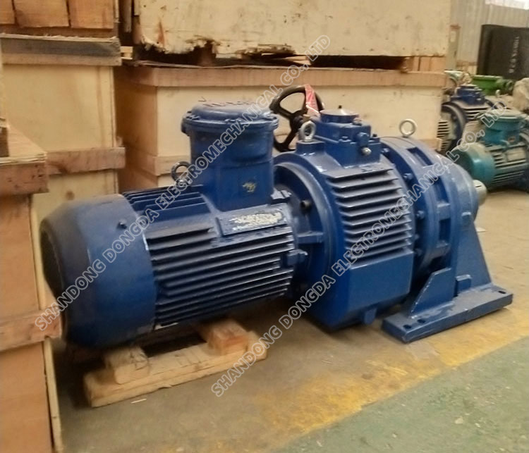 Reduction gear for feeder