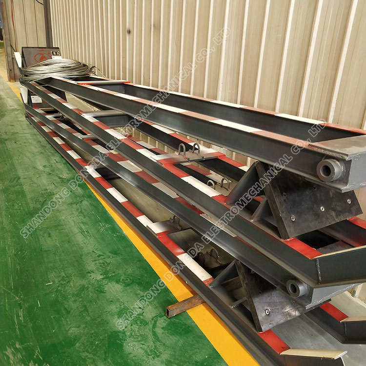 Pneumatic brake beam