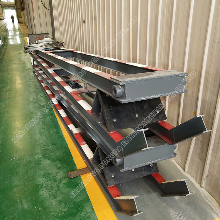 Pneumatic brake beam